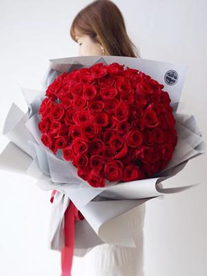 99 bông hồng nhập đỏ