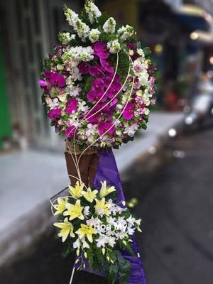 Gửi hoa chia buồn
